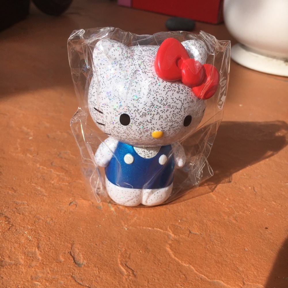 Loot Crate Exclusive Glitter Hello Kitty !